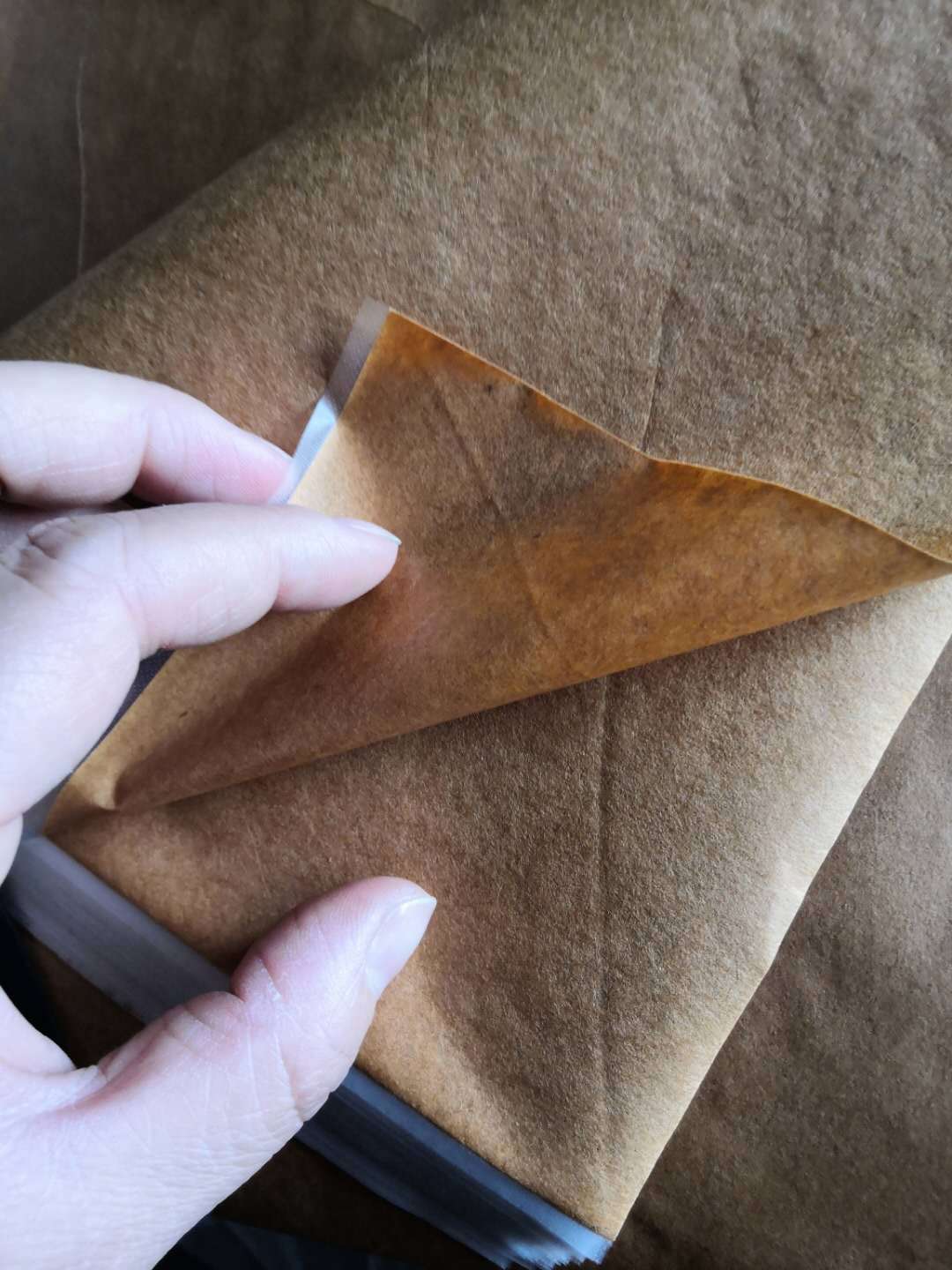 厂家供应 防锈油蜡纸 金属工业防锈 油封纸 气相专用 防锈防潮纸