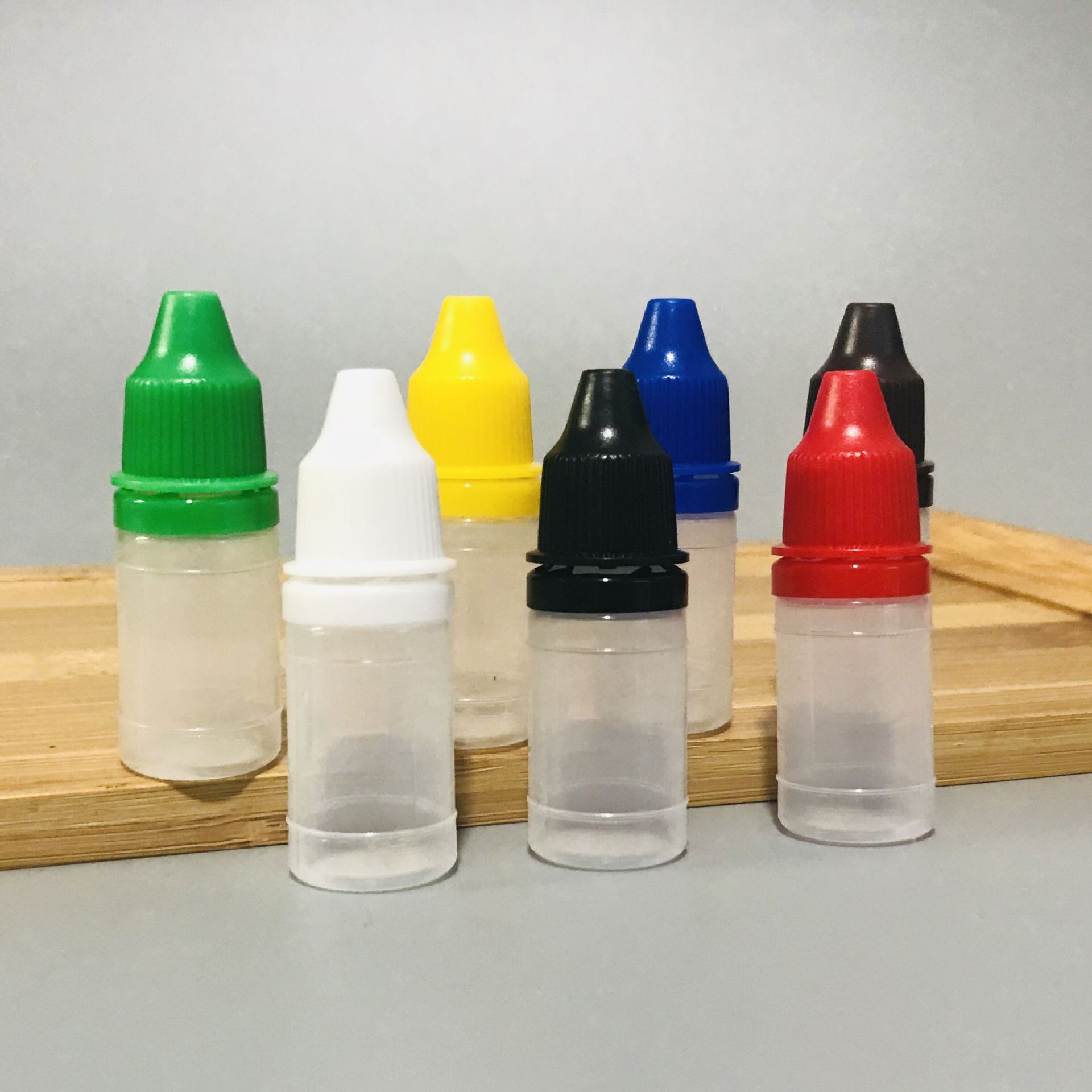 现货8ml毫升塑料瓶 滴液瓶 颜料瓶 水滴瓶 塑料水剂瓶