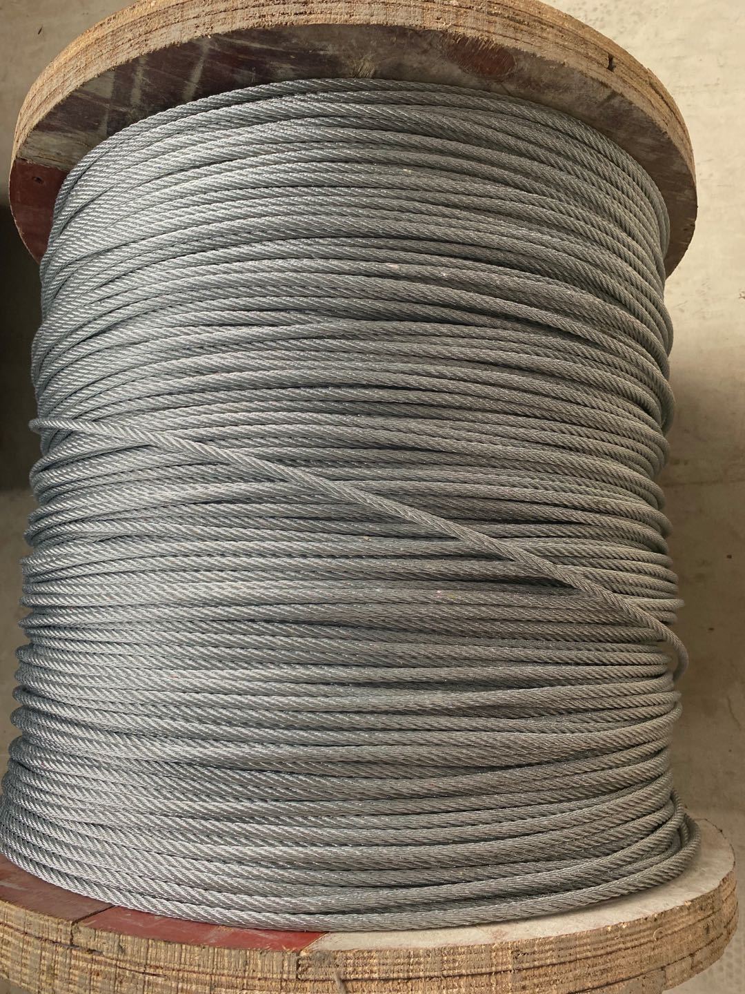 3热镀锌外墙装修吊篮钢丝绳高强度钢丝绳