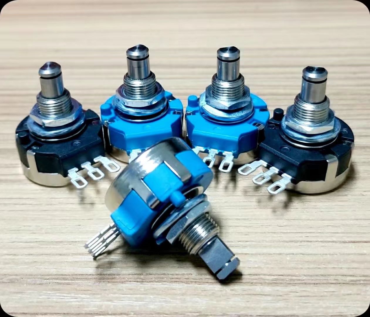 长寿命电位器 工程机械电位器 角度传感器