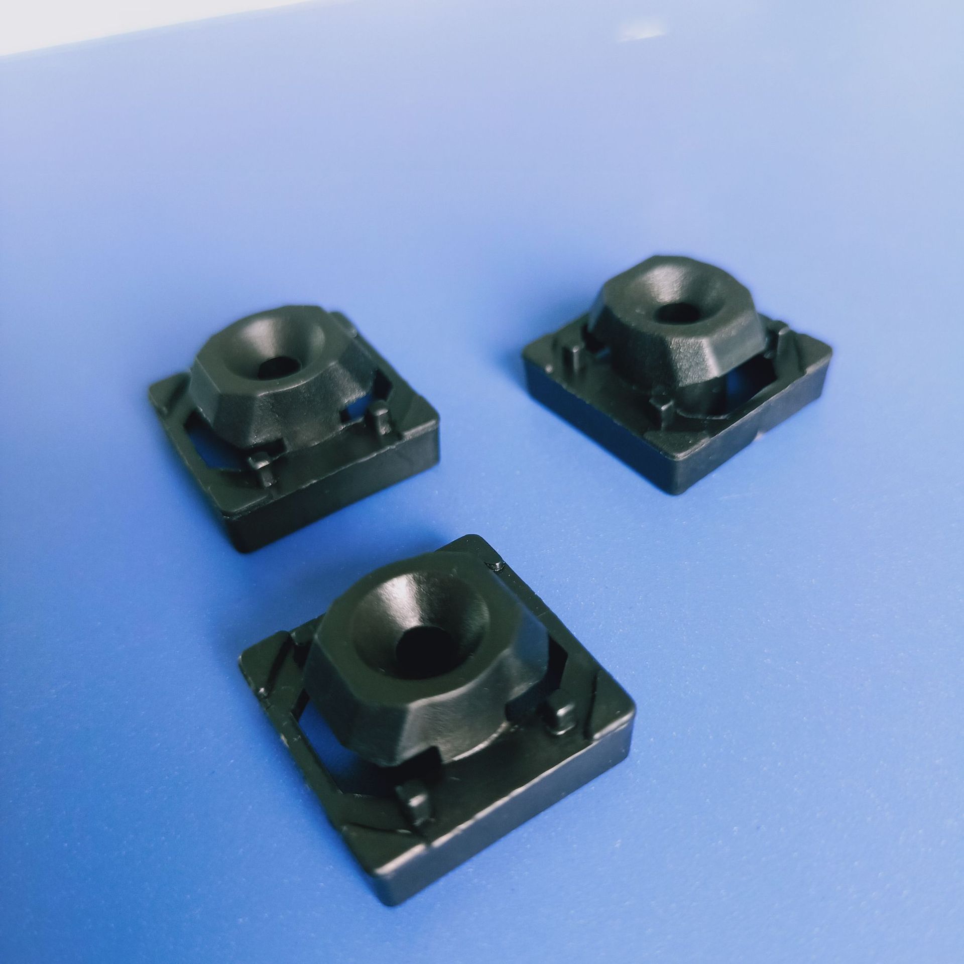 铝包木门窗卡扣 尼龙卡扣 铝木门窗卡扣 铝包木门窗方扣 塑料拍扣