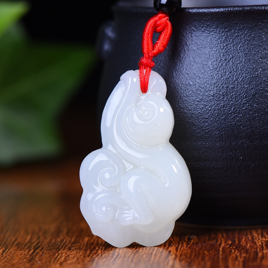 和田玉如意小猴子吊坠和田白玉卡通版生肖猴项链玉坠玉吉祥猴吊坠