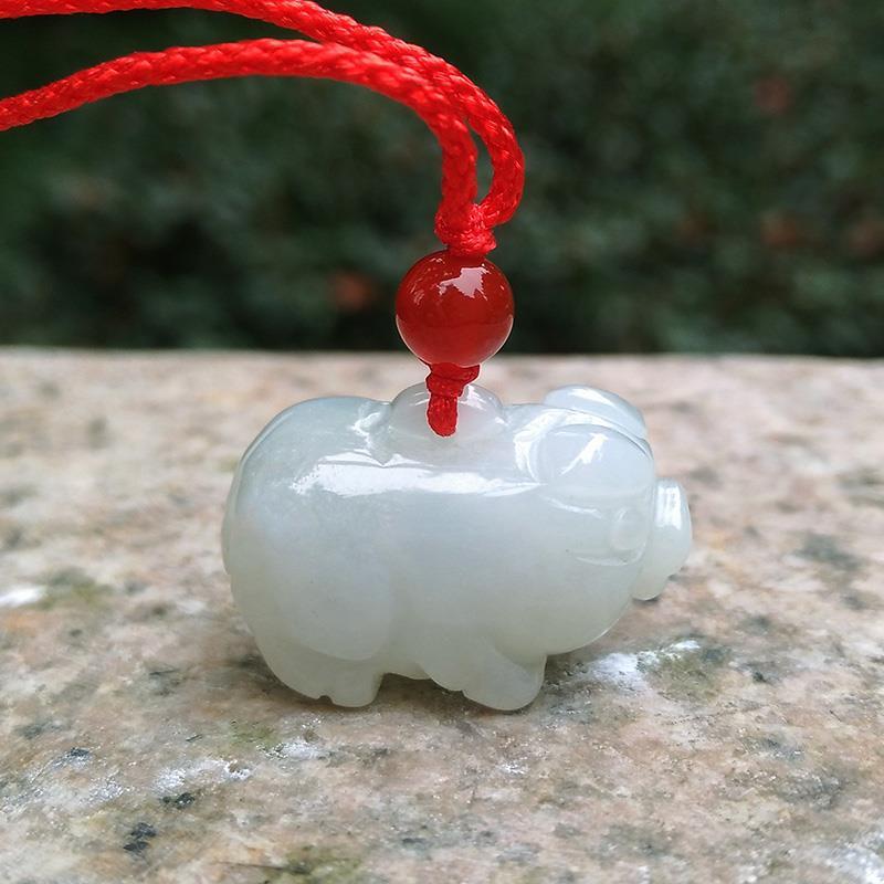 翡翠生肖猪吊坠立体翡翠猪立体玉猪挂件笑脸猪卡通玉猪