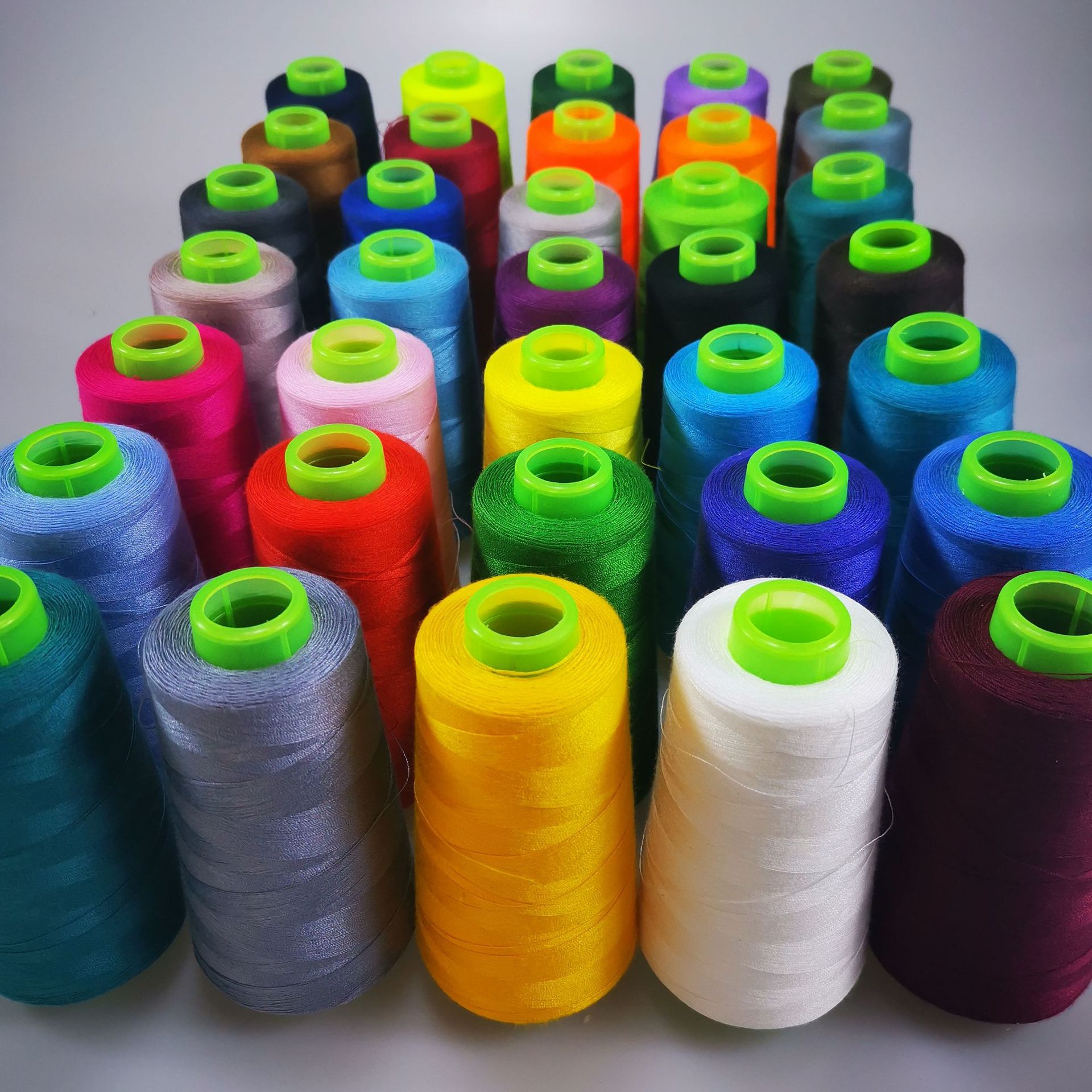 3000码缝纫机线 402缝纫线家用工业涤纶纱线手缝线缝衣两股细线