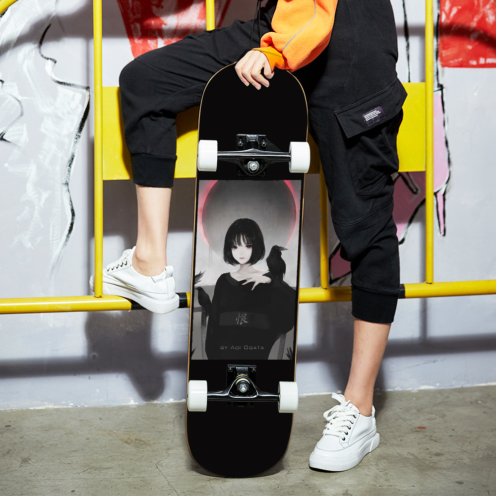 一件代发专业花式短板双翘滑板四轮滑板成人枫木小滑板8寸sup me