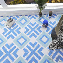 天蓝色地板砖