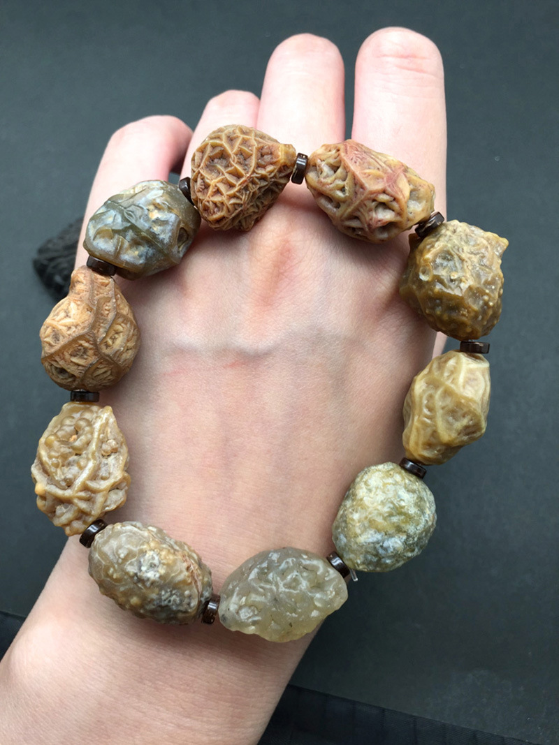 批发新疆内蒙阿拉善戈壁原石玛瑙手链筋脉石随形手串一图一物随机