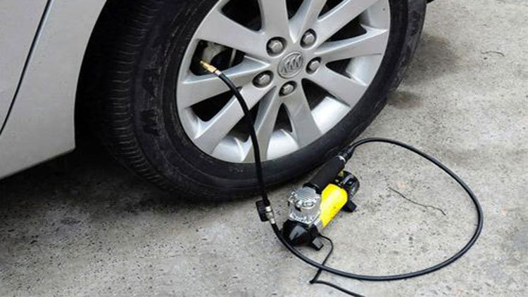 车载充气泵气嘴转接头汽车打气泵快速接头充气泵转接头带泄压阀