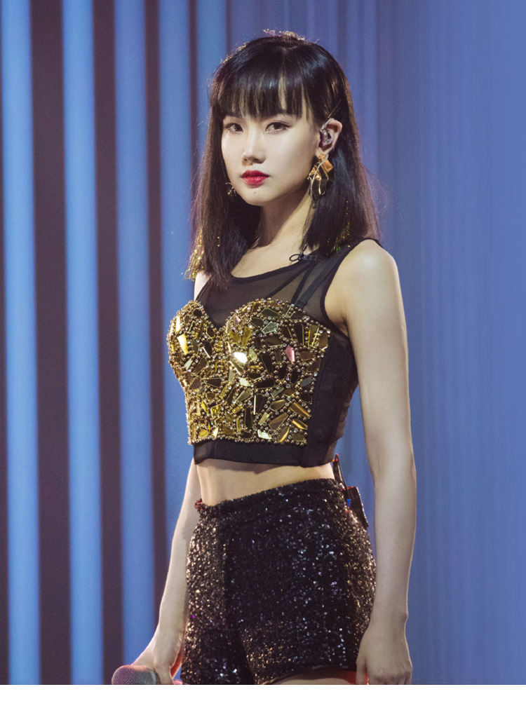 黄龄同款金色吊带网红明星舞蹈演出表演服钉珠玻璃亮片背心女裹胸