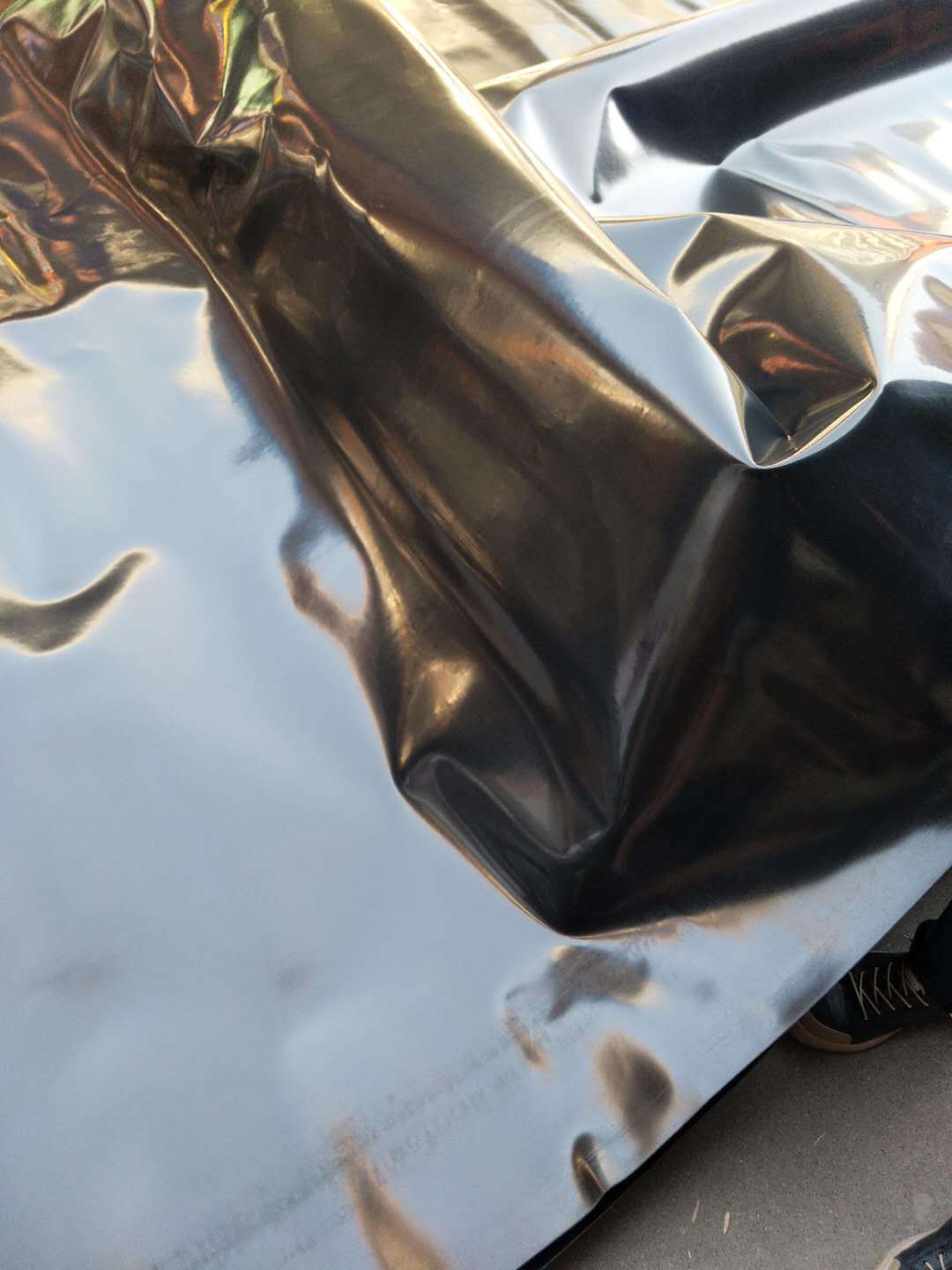 黑色地膜白地膜保温保湿除草膜农用棚膜防渗膜双色地膜银黑膜批发