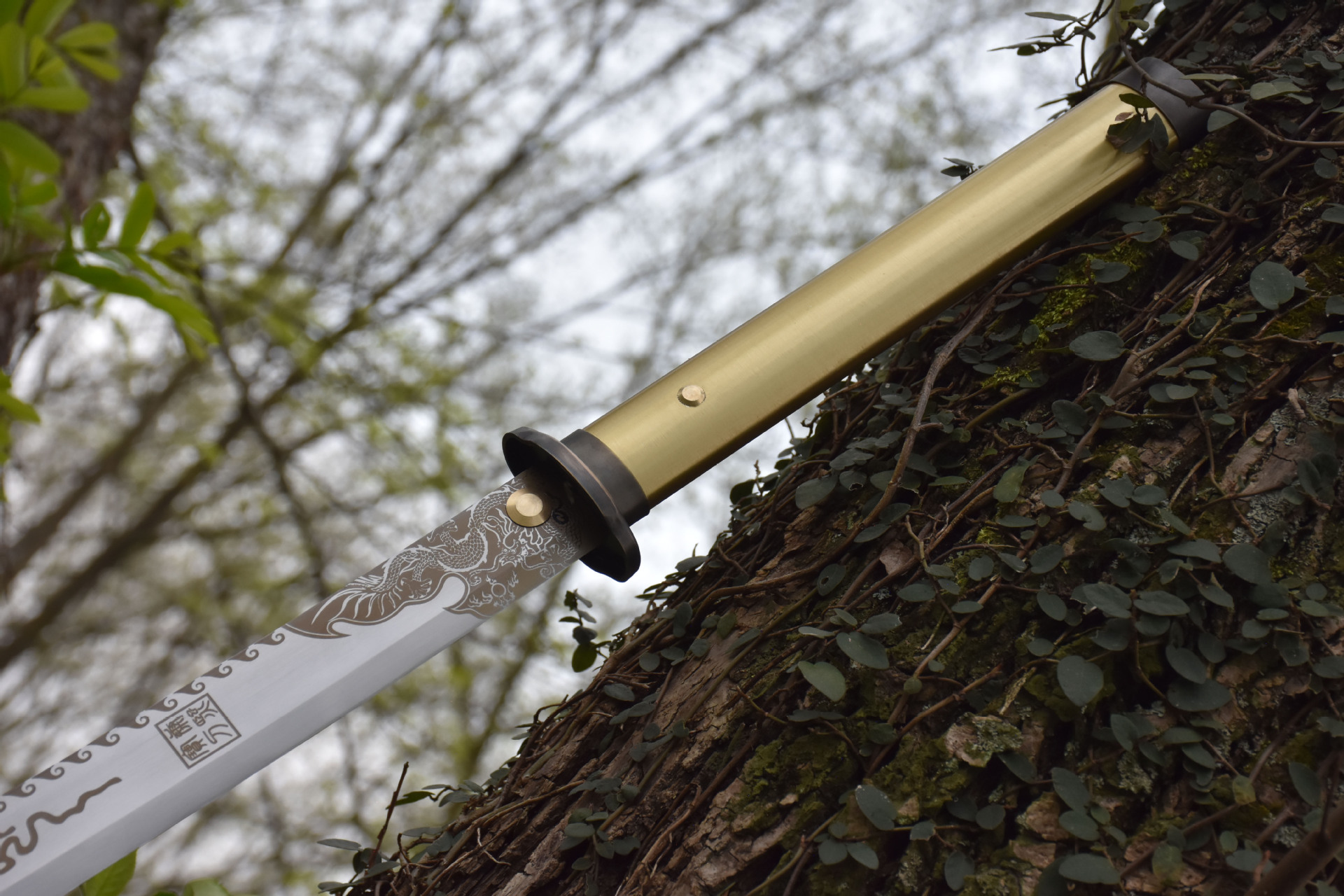 秦秋刀剑跨境代发高锰钢包铜锻打宝剑双手刀康熙战刀工艺品未开刃