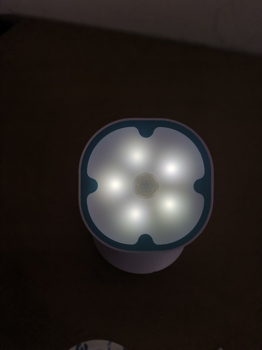 红外线感应灯小夜灯床头卫生间楼道感应灯