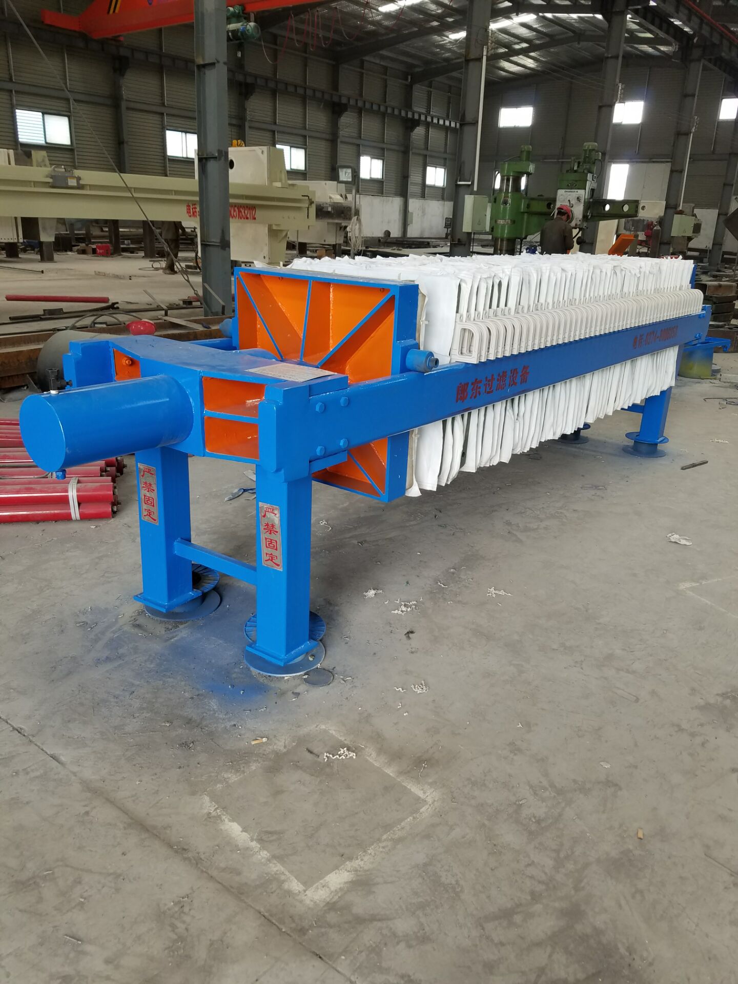 板框式液压压紧800型压滤机 (1)