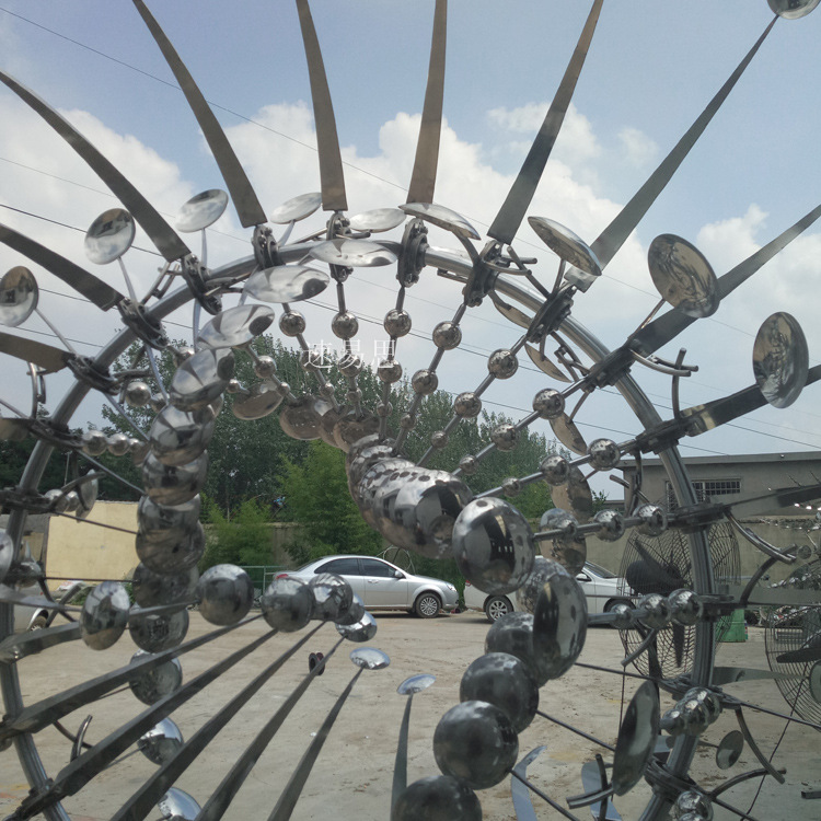 风动雕塑动态城市美陈摆件景区商超引流设备大型游乐装置厂家定制