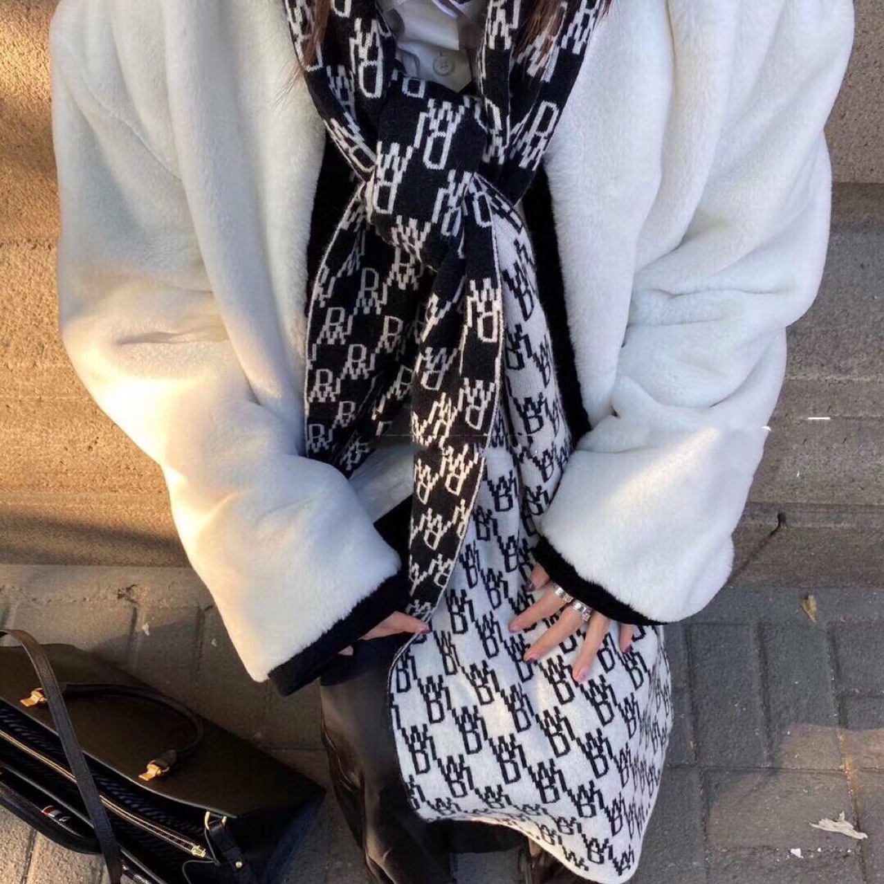 we11done冬季经典黑白披肩围脖提花老花logo双面保暖羊毛围巾潮