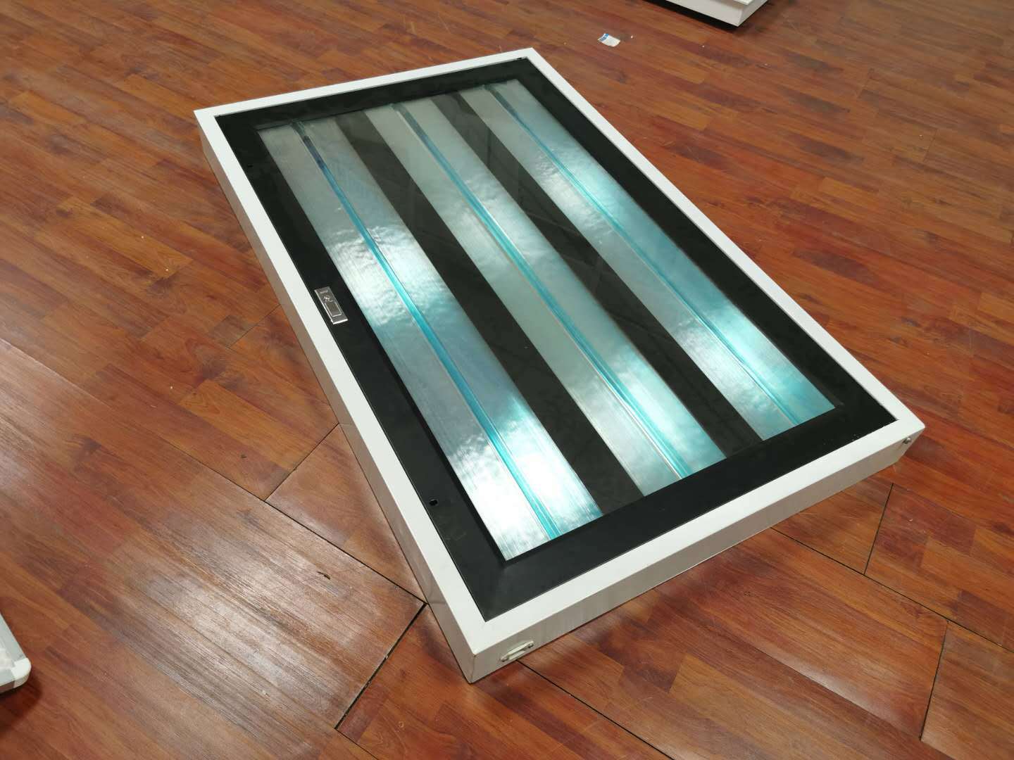 厂家定制汽车工厂涂装车间专用各尺寸光学棱镜灯盘灯箱1290*820mm