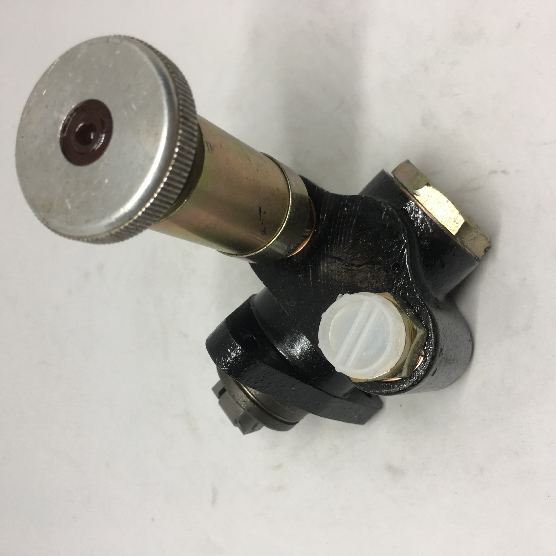 重卡系列bf6l913输油泵手油泵供油泵04400040180000918501