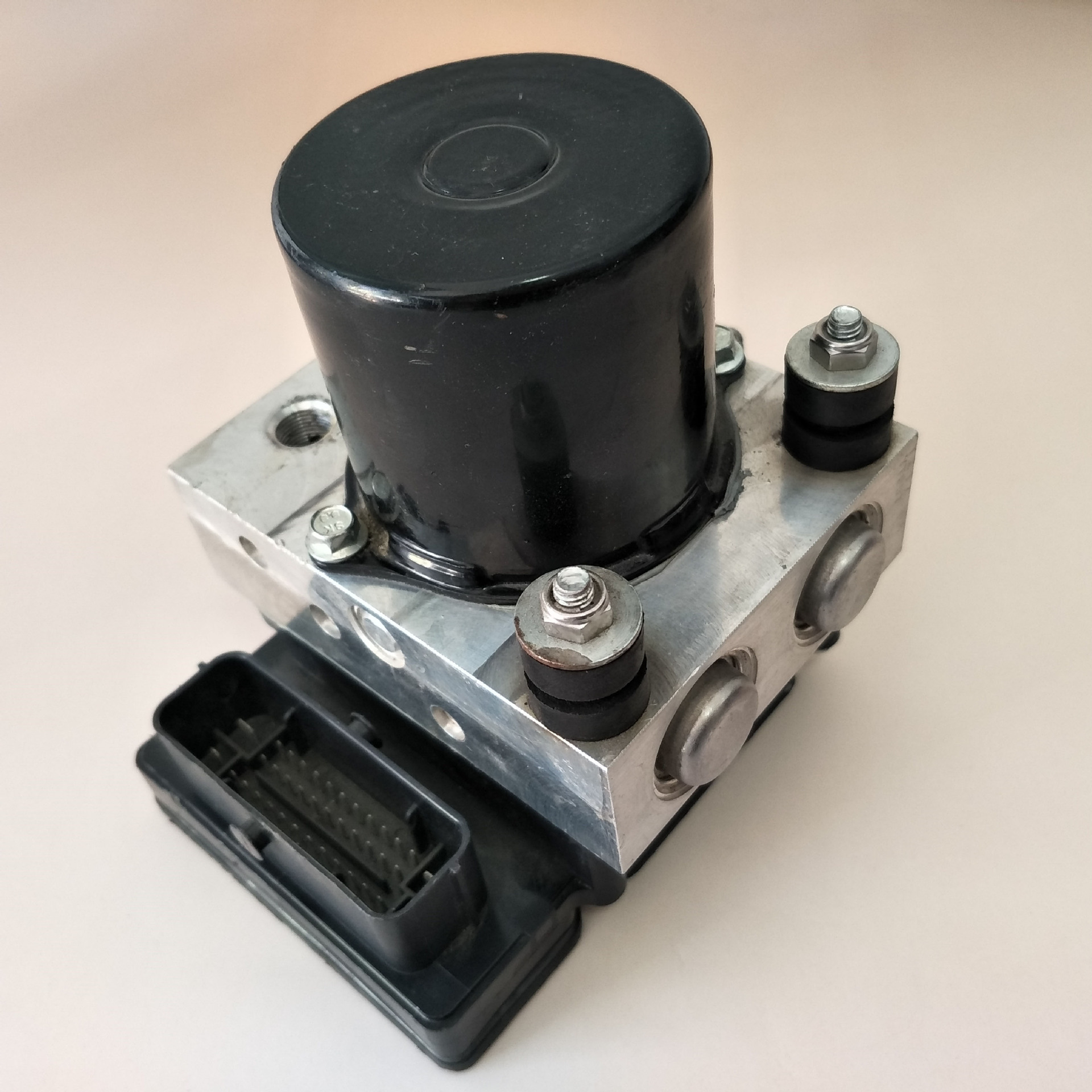 东风猛士abs电磁阀eq2050配件abs电磁阀