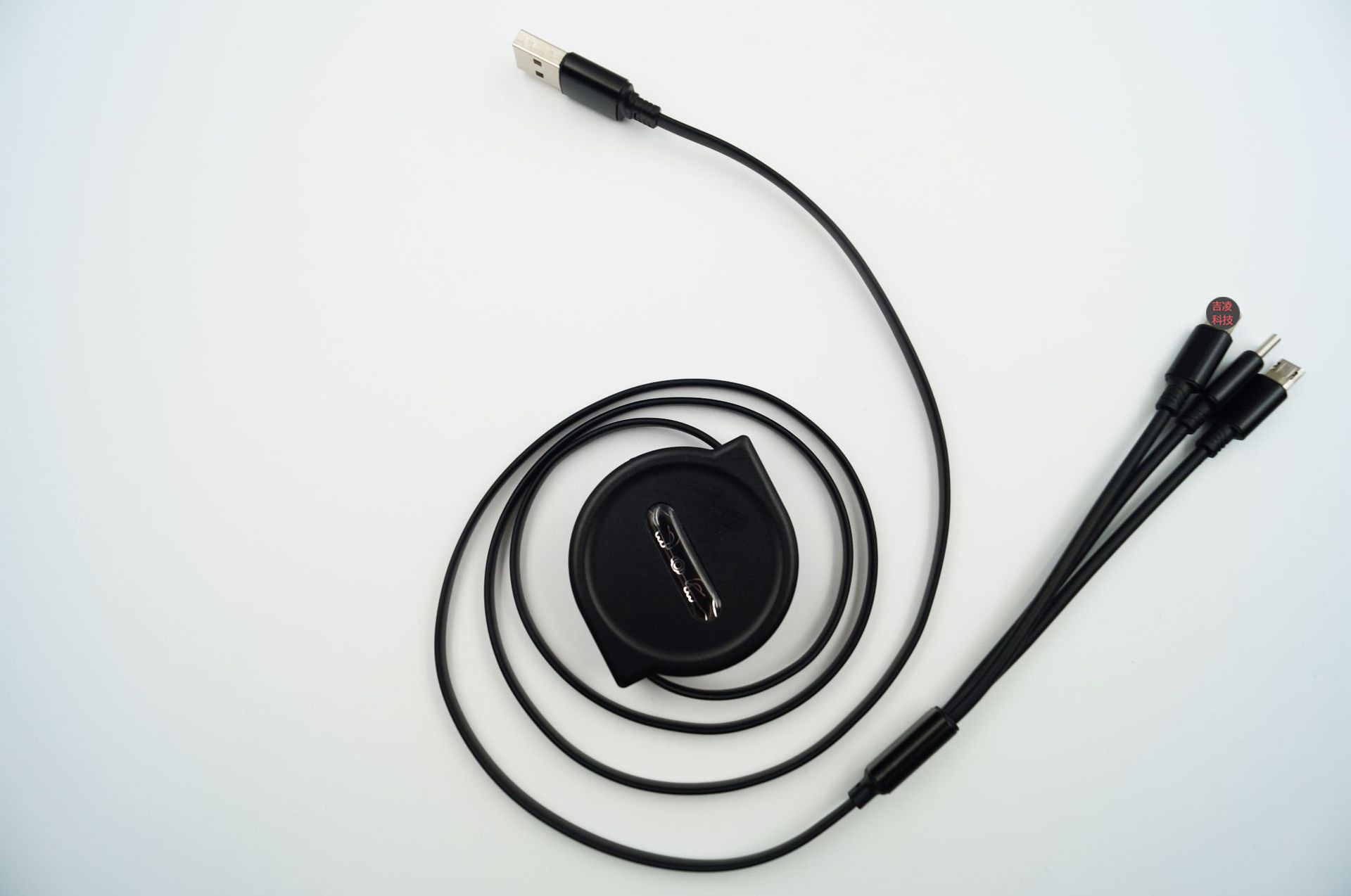 适用苹果安卓type-c手机三合一伸缩数据线 车载usb一拖三充电线