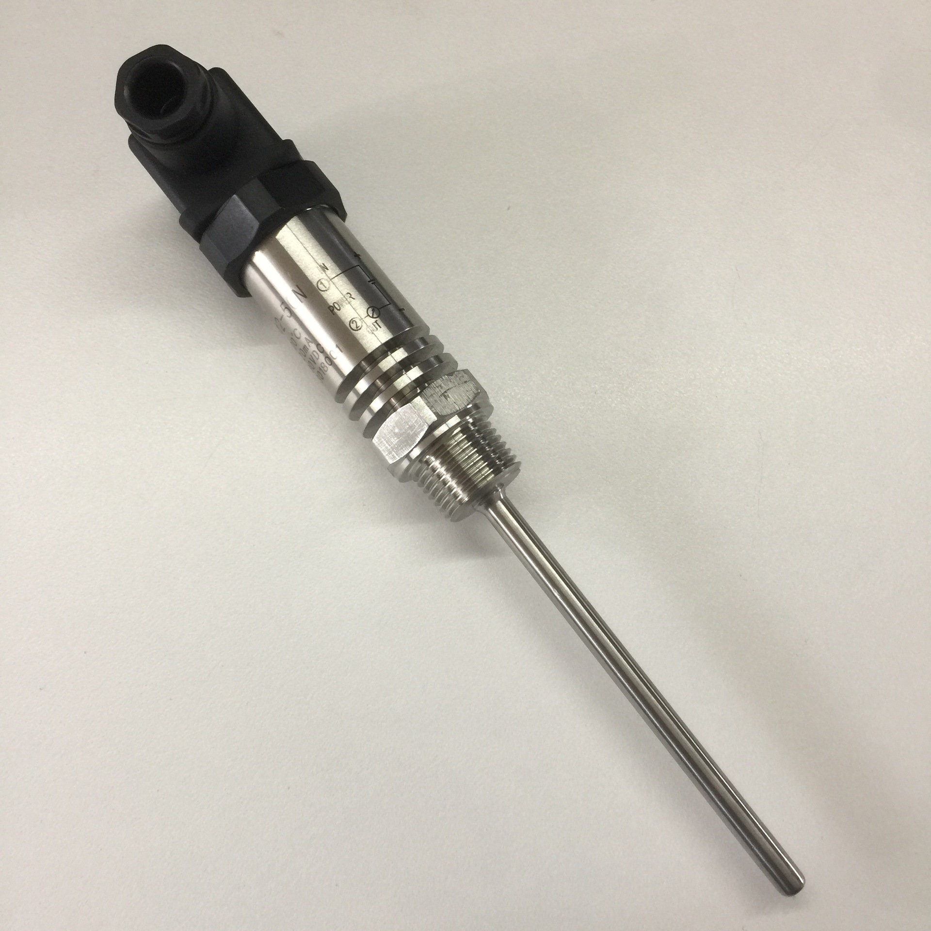 eyc管路型温度传感器0-200度 4-20ma 1/2外牙 管长100mm 带散热片