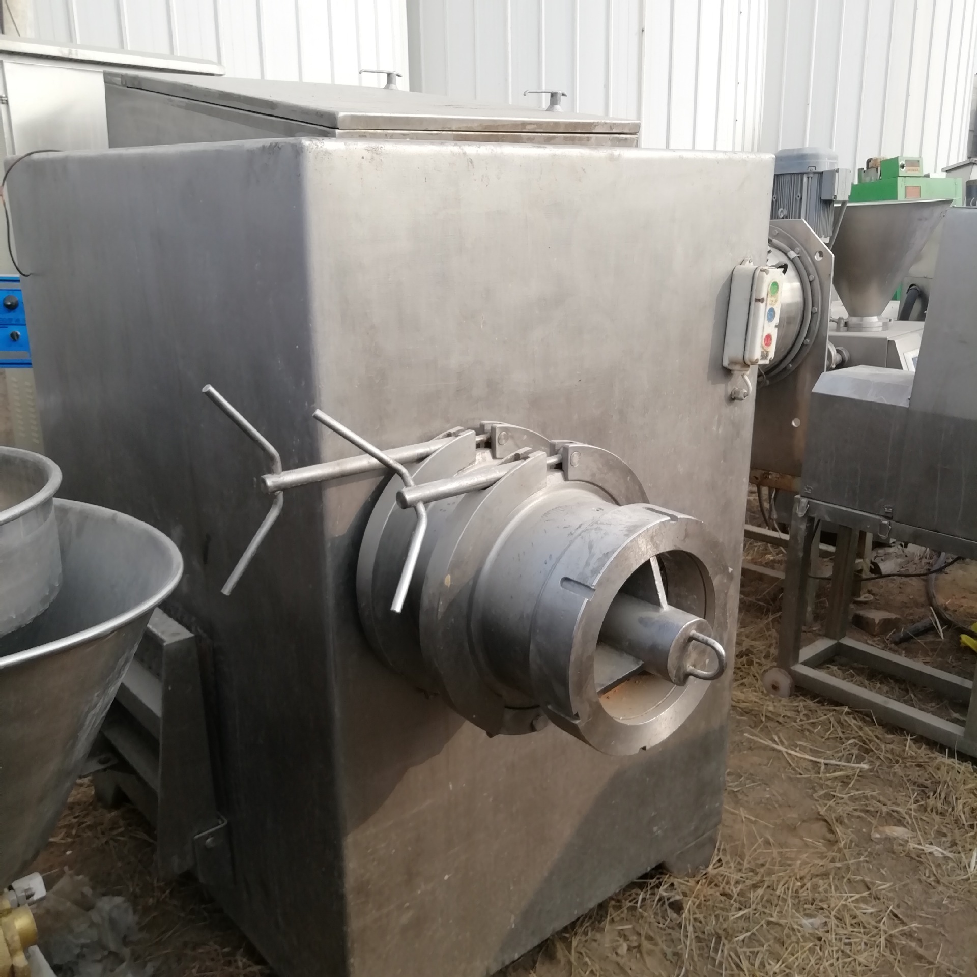 二手绞肉机天津创鑫300型绞肉机大型绞肉机变频调速销售回收