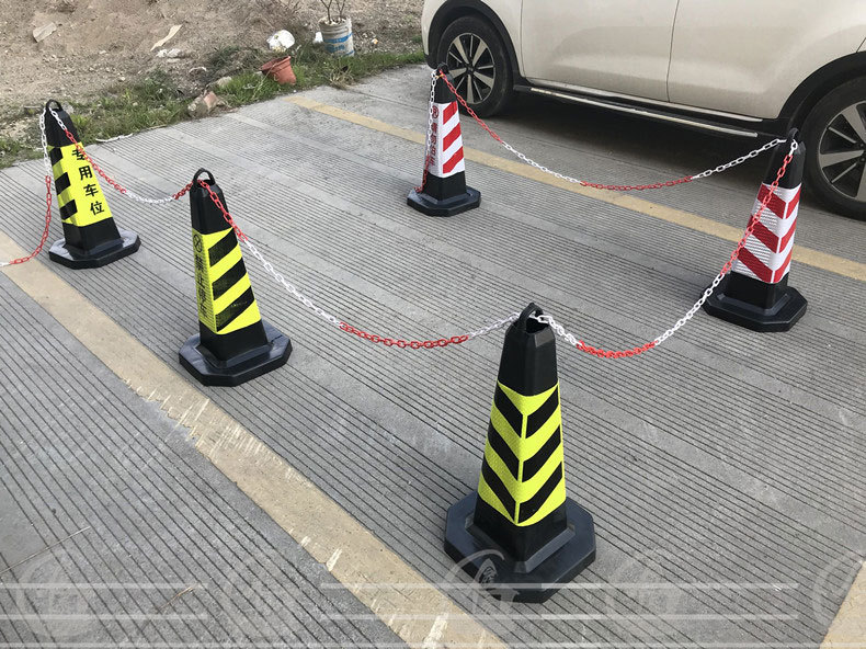 路锥反光锥交通锥形禁止停车桩警示牌雪糕筒桶70cm橡胶安全锥路障