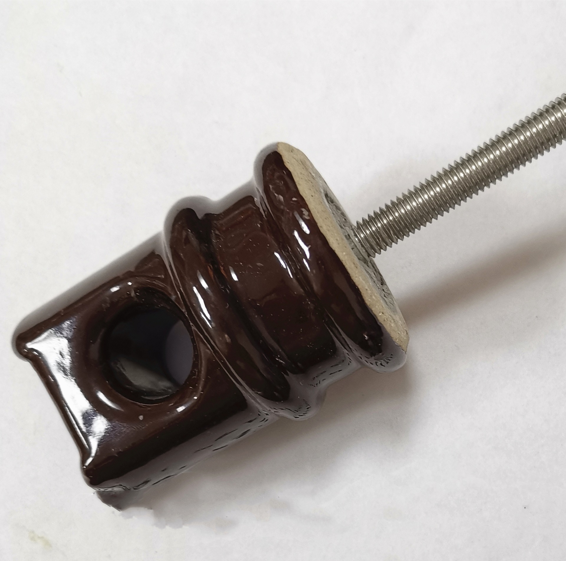 803 低压线路陶瓷针式绝缘子