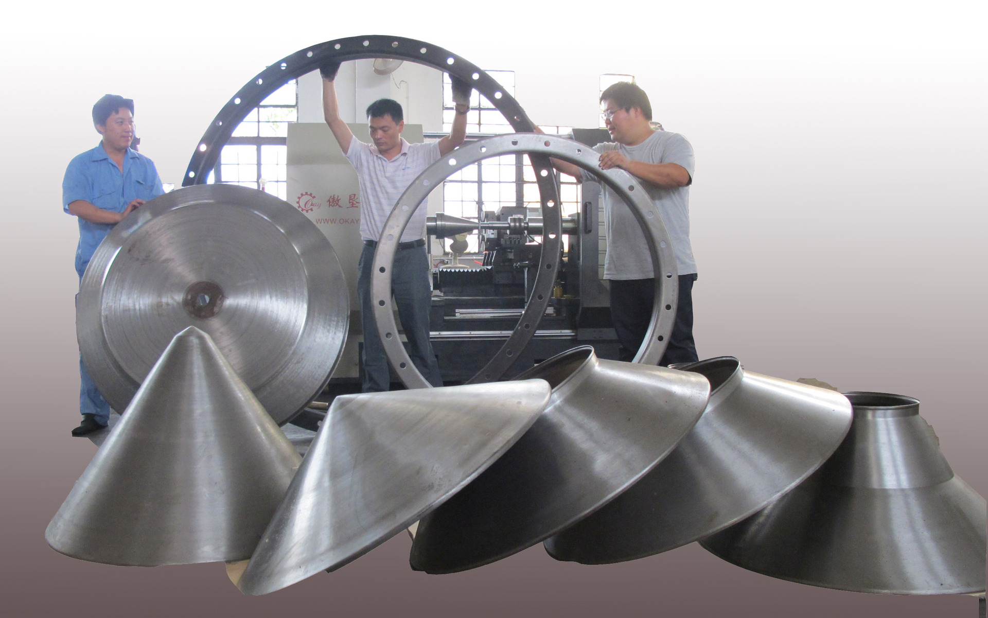 旋压 大型无缝料斗定制加工