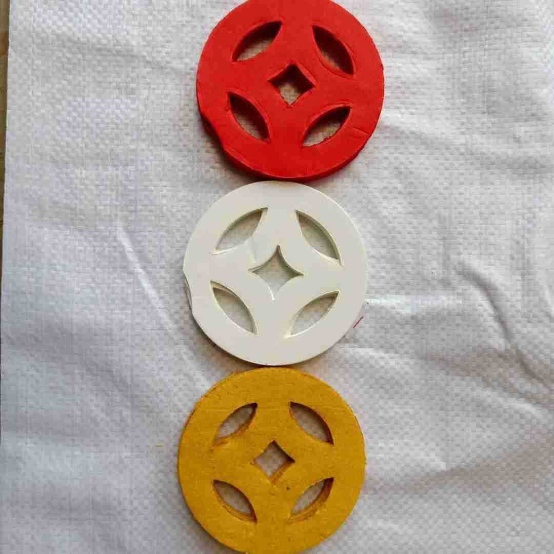 王艳梅殡葬批发 65克纯白纸路钱 撒路钱 金钱眼烧纸