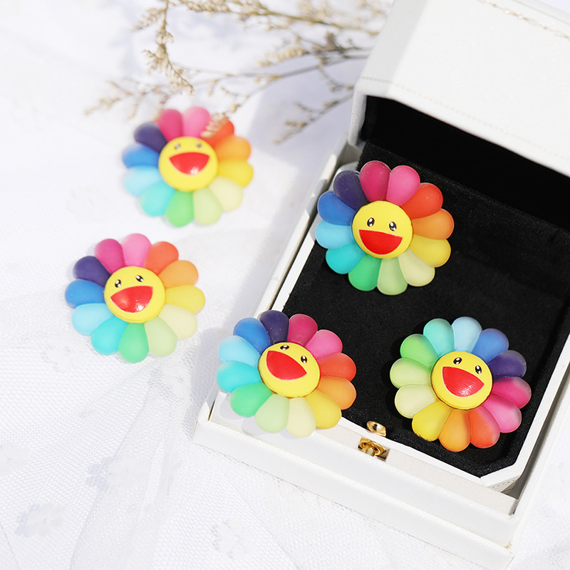 夹扣太阳花卡哇伊鞋带装饰品小花胸针 冰箱贴 笑脸磁铁胸花 x1585