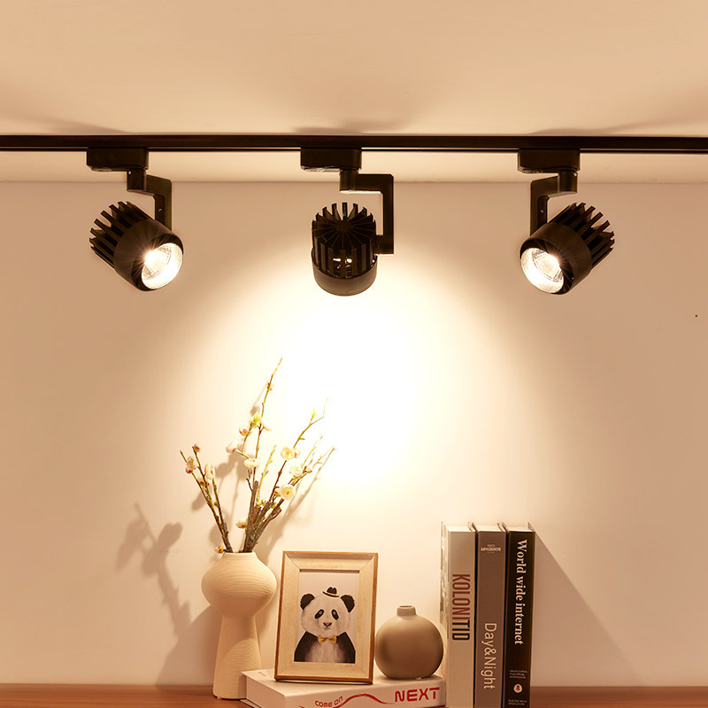 服装店背景墙展厅cob射灯商用明装北欧轨道灯橱窗灯led导轨天花灯
