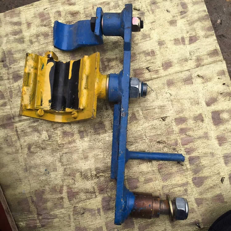 批发猴车用固定活动抱索器 架空乘人装置配件 带连杆卡绳器