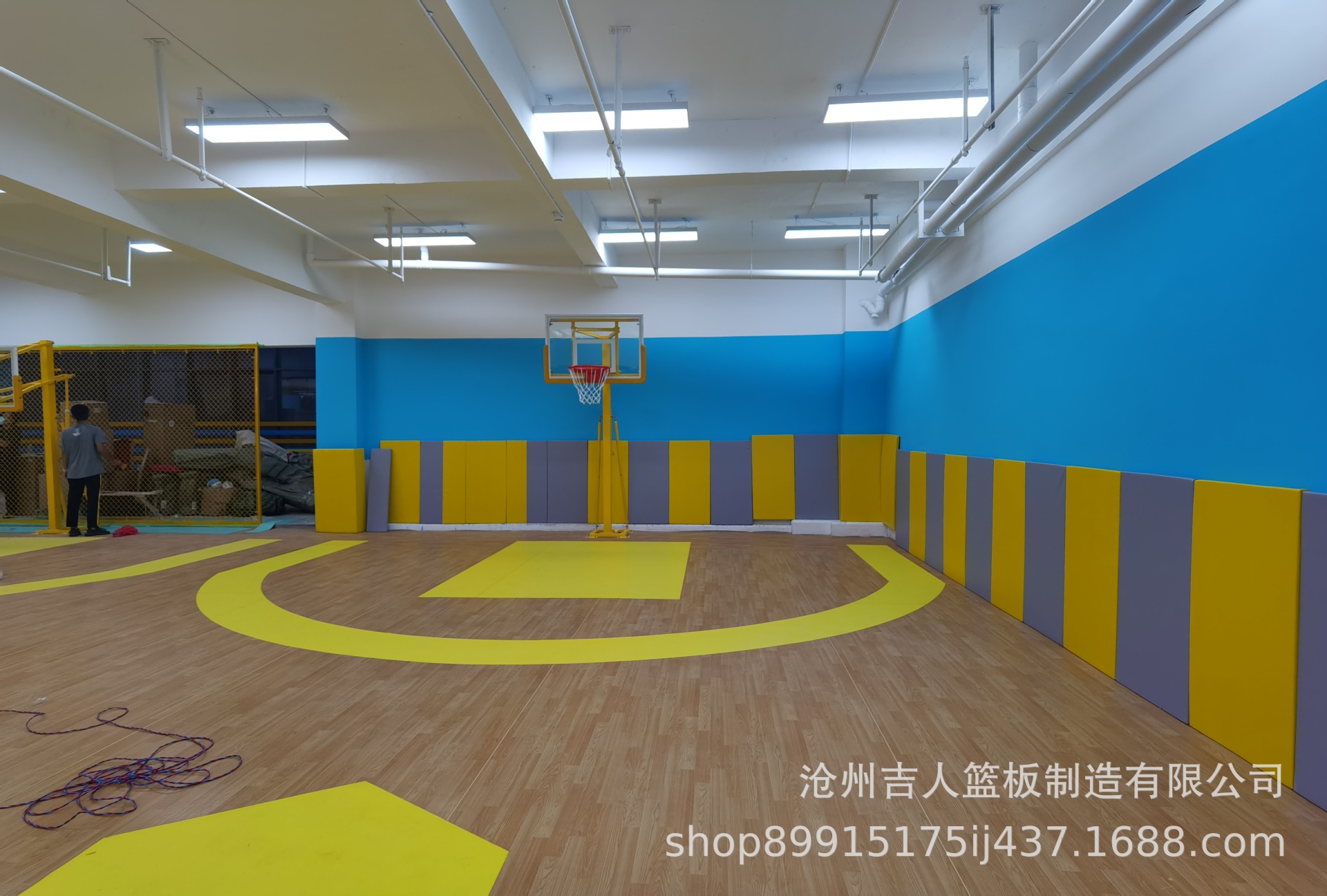 定制篮球馆墙体防撞软包 来图加工定做棉软泡沫幼儿园球馆防磕碰