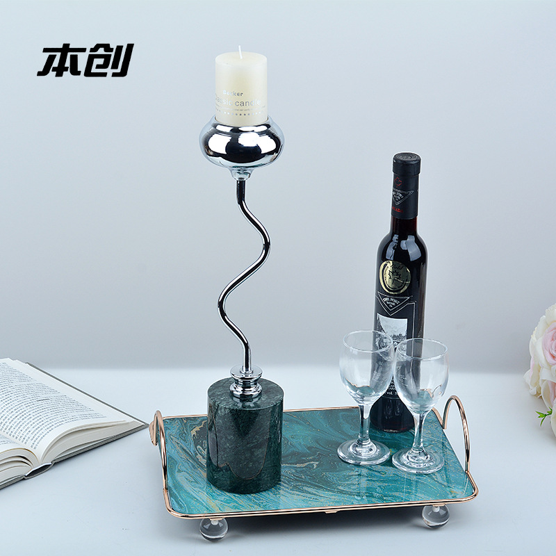 Creative Candle Holder Candlelight Dinner Simple Metal Candlestick Romantic Home Nordic Candle Holder Silver Decorative Ornaments