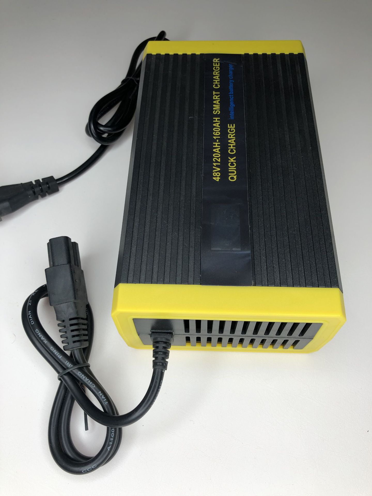 智能显示屏电动车充电器铅酸电池充电器48v120ah/6a/7a出口专用