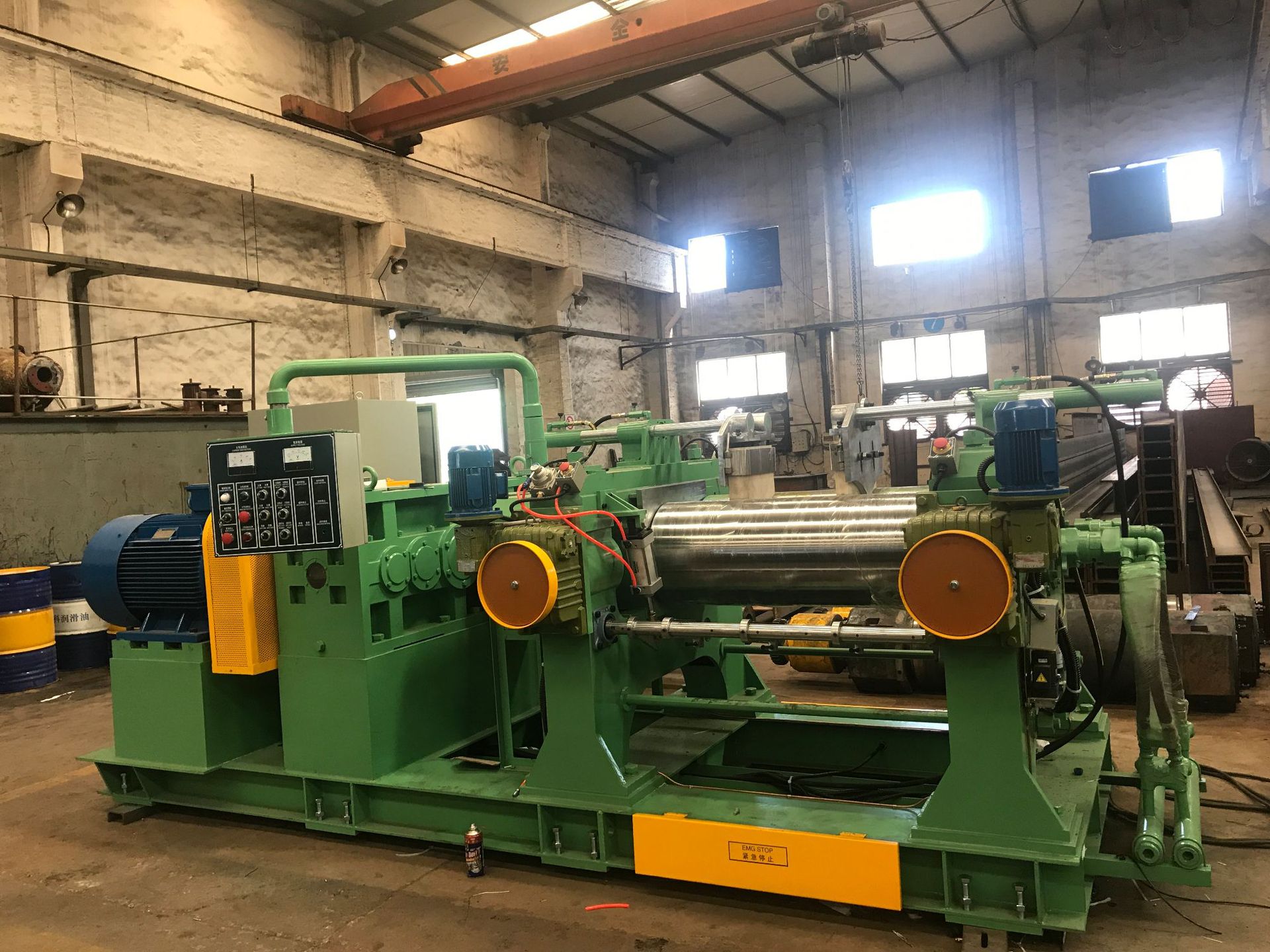 16寸开放式炼胶机(台湾利拿开炼机)