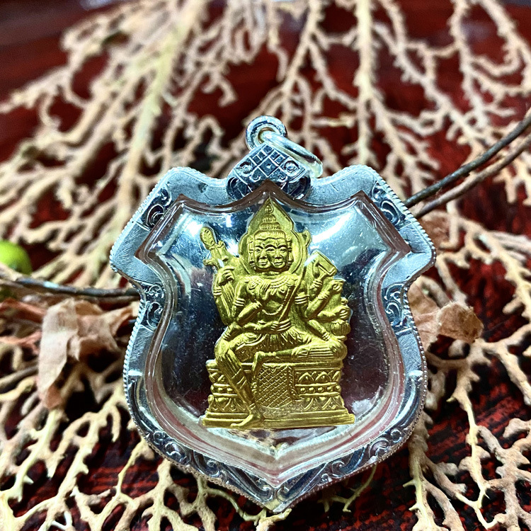 舍玛商贸2561龙婆禅南大师金四面含多款壳及d卡真品包邮泰国佛牌