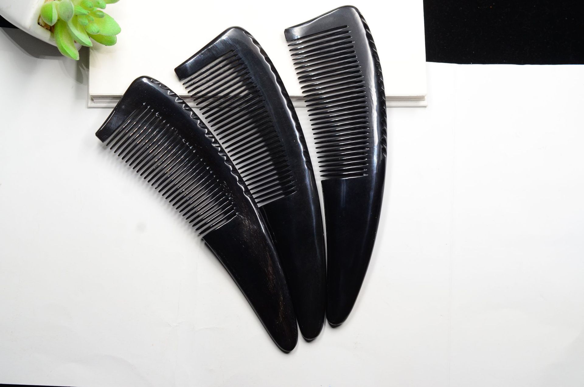 20-22cm大号黑水牛角梳 黑水牛角尖尾梳 黑水牛角尖尾梳