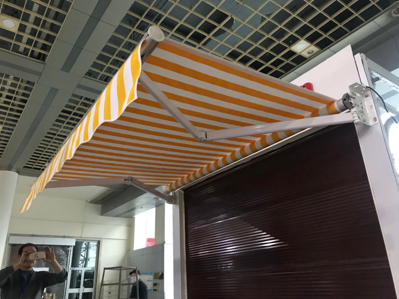 济南厂家定做铝合金伸缩遮阳篷阳光房电动天幕固定蓬小餐车蓬