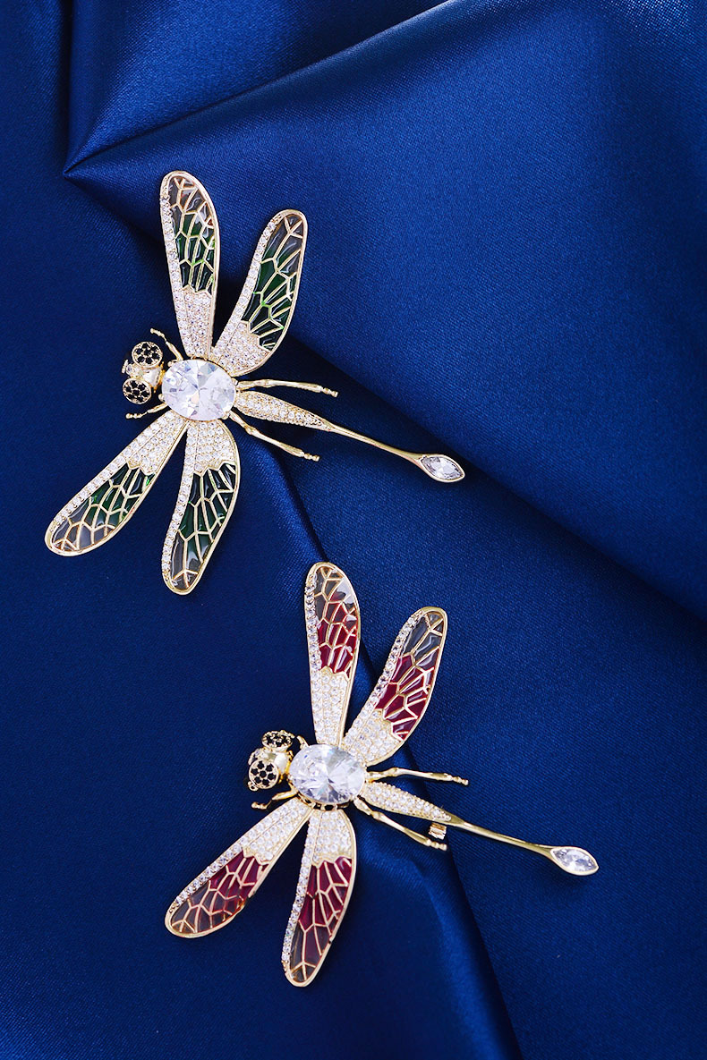欧美风珐琅蜻蜓胸针时尚大气滴油微镶锆石活动翅膀高端女动物胸花
