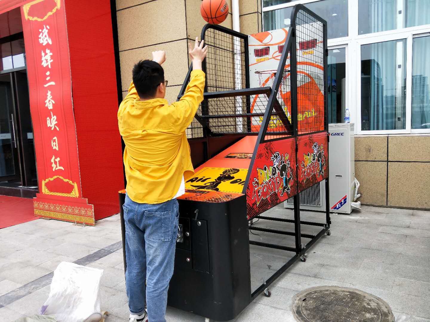四川本地厂家扫码篮球机街头投篮机运动型篮球机出租出售批发