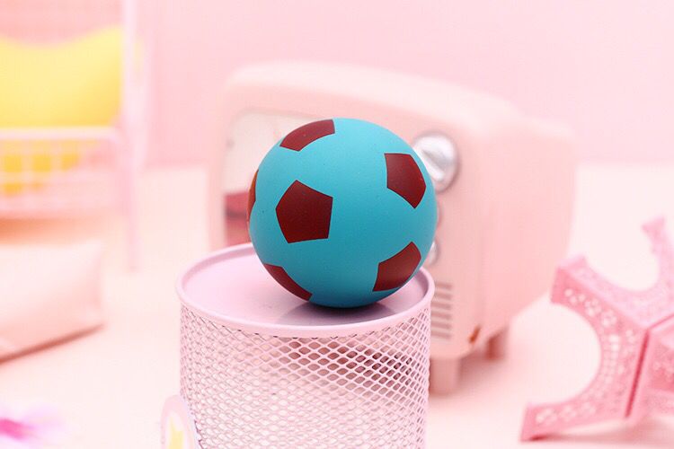 韩版 小清新 功夫足球空心弹力球60mm足球模型摆件儿童玩具橡胶球