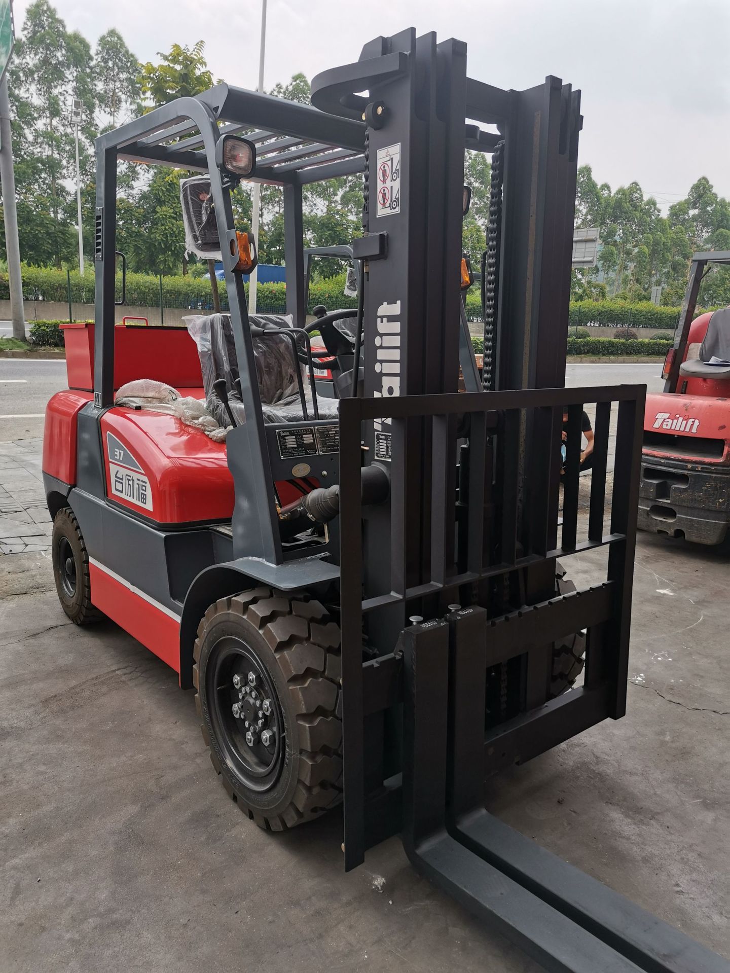 丰田台励福出租款柴油叉车载重 3.7吨升5米  超强动力