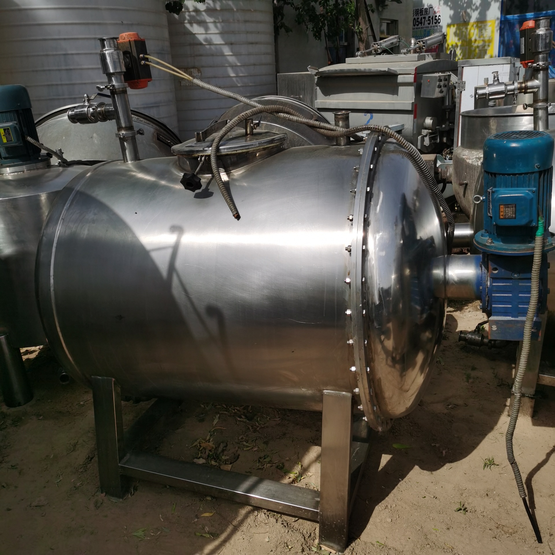 出售二手1吨卧式不锈钢搅拌罐 粉体搅拌罐 卧式混合搅拌桶