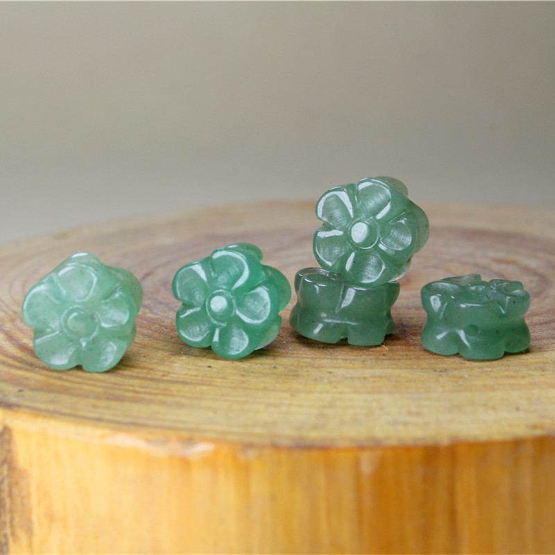 厂家直供 东陵玉玉双面梅花 五瓣花 手工diy饰品佛珠手串项链配饰