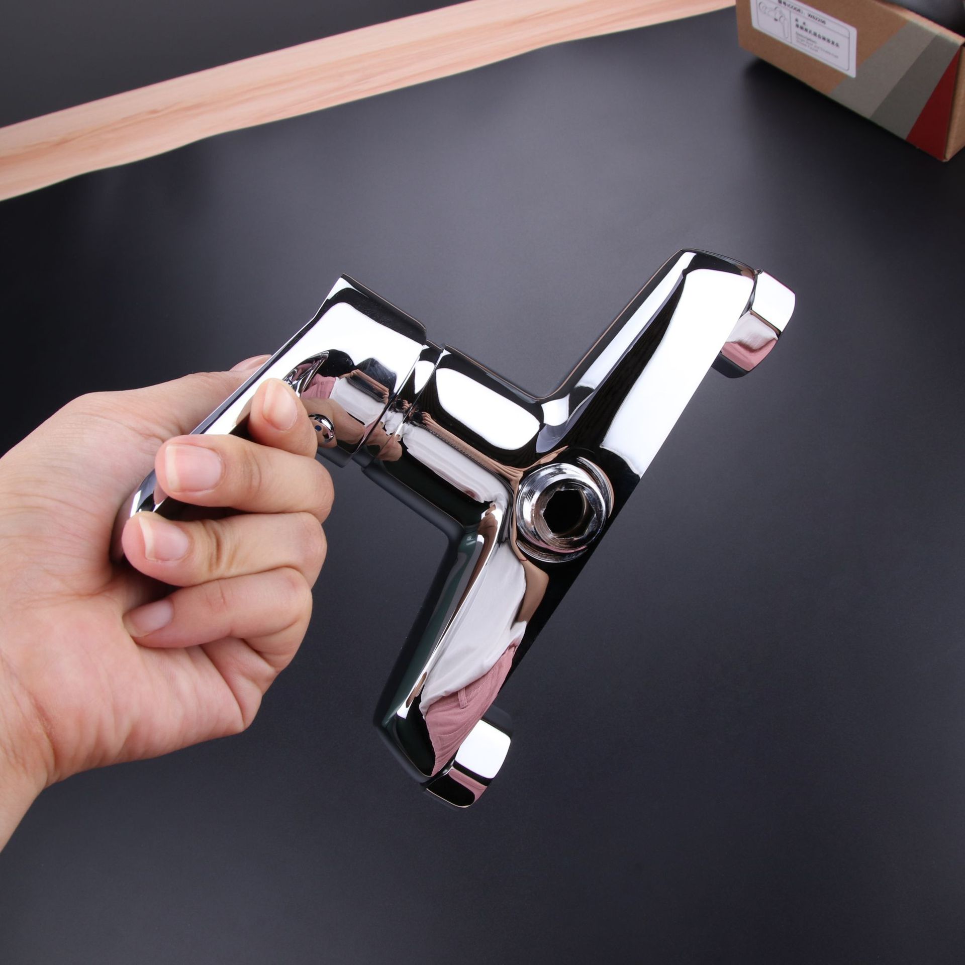 联塑淋浴龙头全铜冷热混水阀开关三联浴室热水器沐浴水龙头花洒