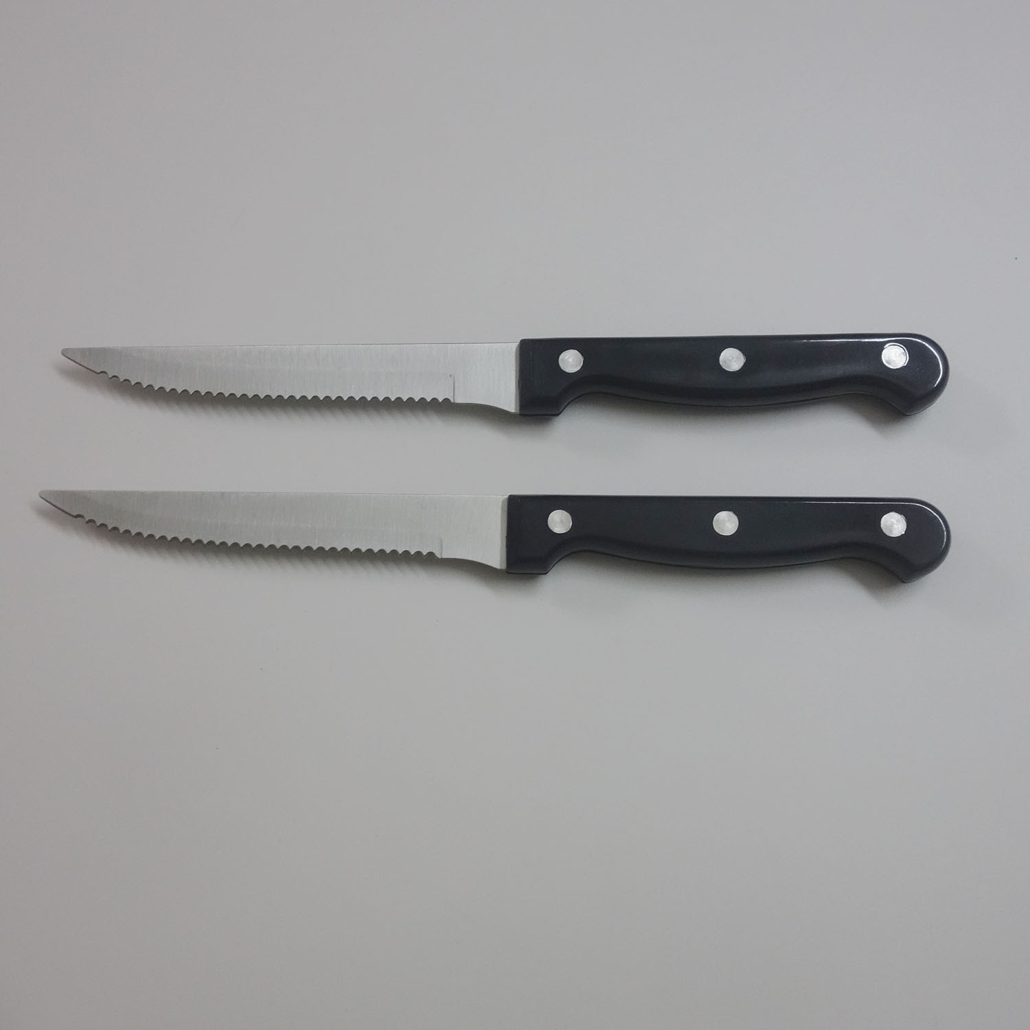 供应不锈钢pp柄牛排刀全柄牙刀