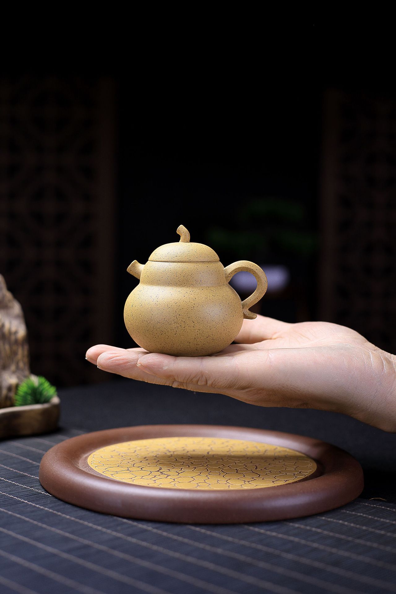 茶壶批发宜兴名家手工紫砂壶原矿芝麻段泥贴花葫芦泡茶壶茶具定制