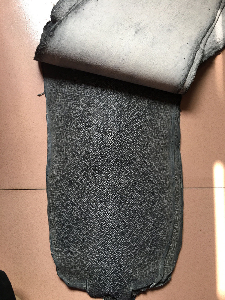 珍珠鱼皮手工diy皮料全磨面皮料整张皮料魔鬼鱼皮