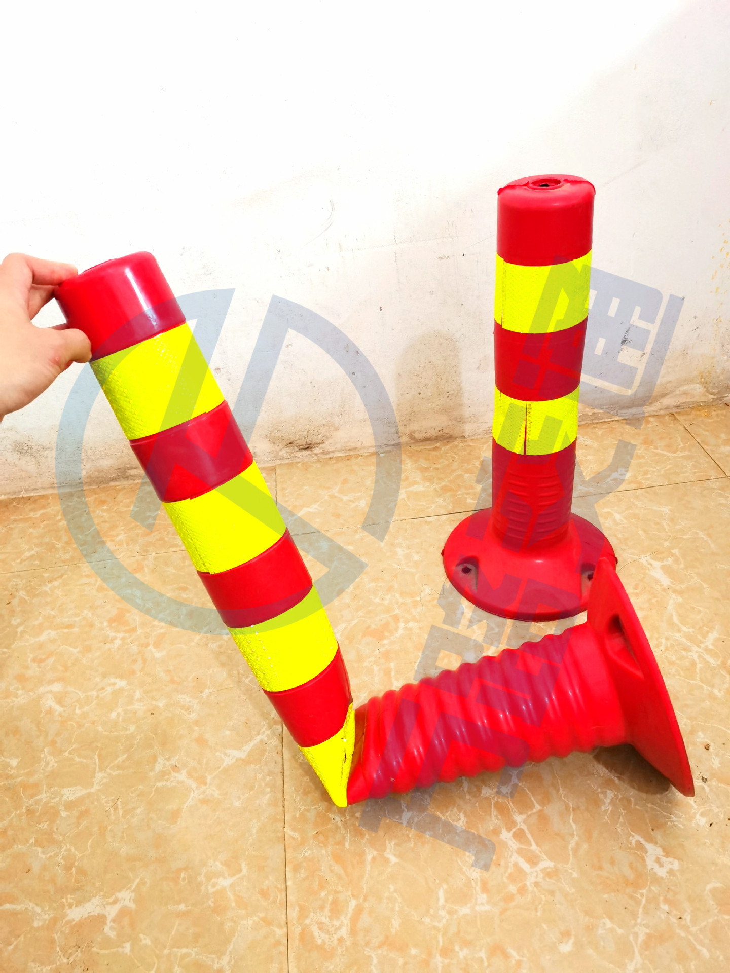 eva柔性柱,pu反光柱,柔性柱,弹性警示柱,分流柱,防撞柱直销-阿里巴巴